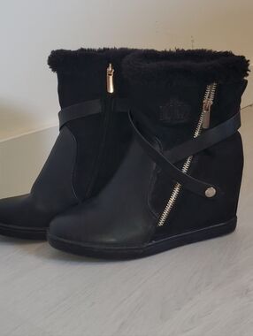 RB Black Fur-Trim Wedge Ankle Boot